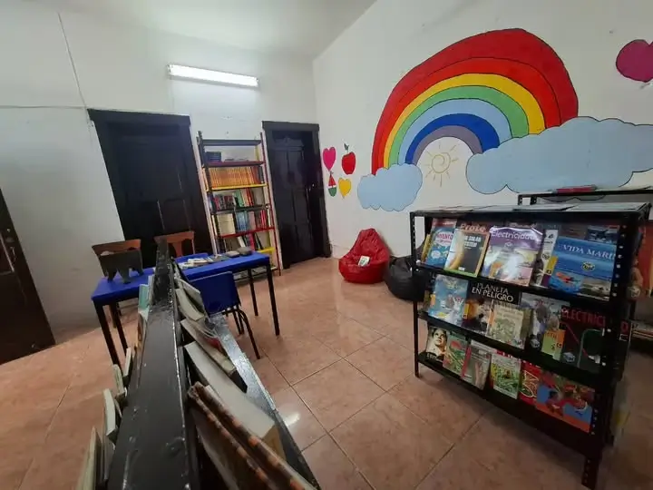 Ampliar imagen: donaciones de inmobiliario